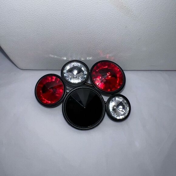 Goth Black Metal with Red and Black Crystal Brooch - Picture 2 of 6